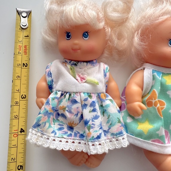 2 Vintage 1994 Cititoy 5” collectible dolls, dressed with blond hair - Picture 2 of 4